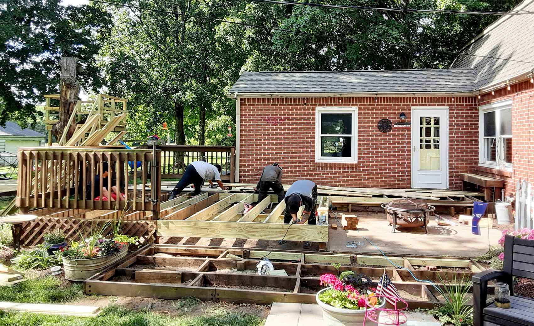 Deck & Pergolas Installation Services